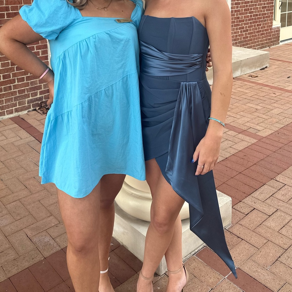 Green and serene boutique strapless blue dress